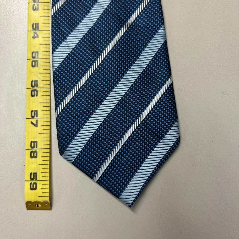 Mario Zegnoti Mens Silk Necktie Blue Striped Hand Made in Italy Business Tie